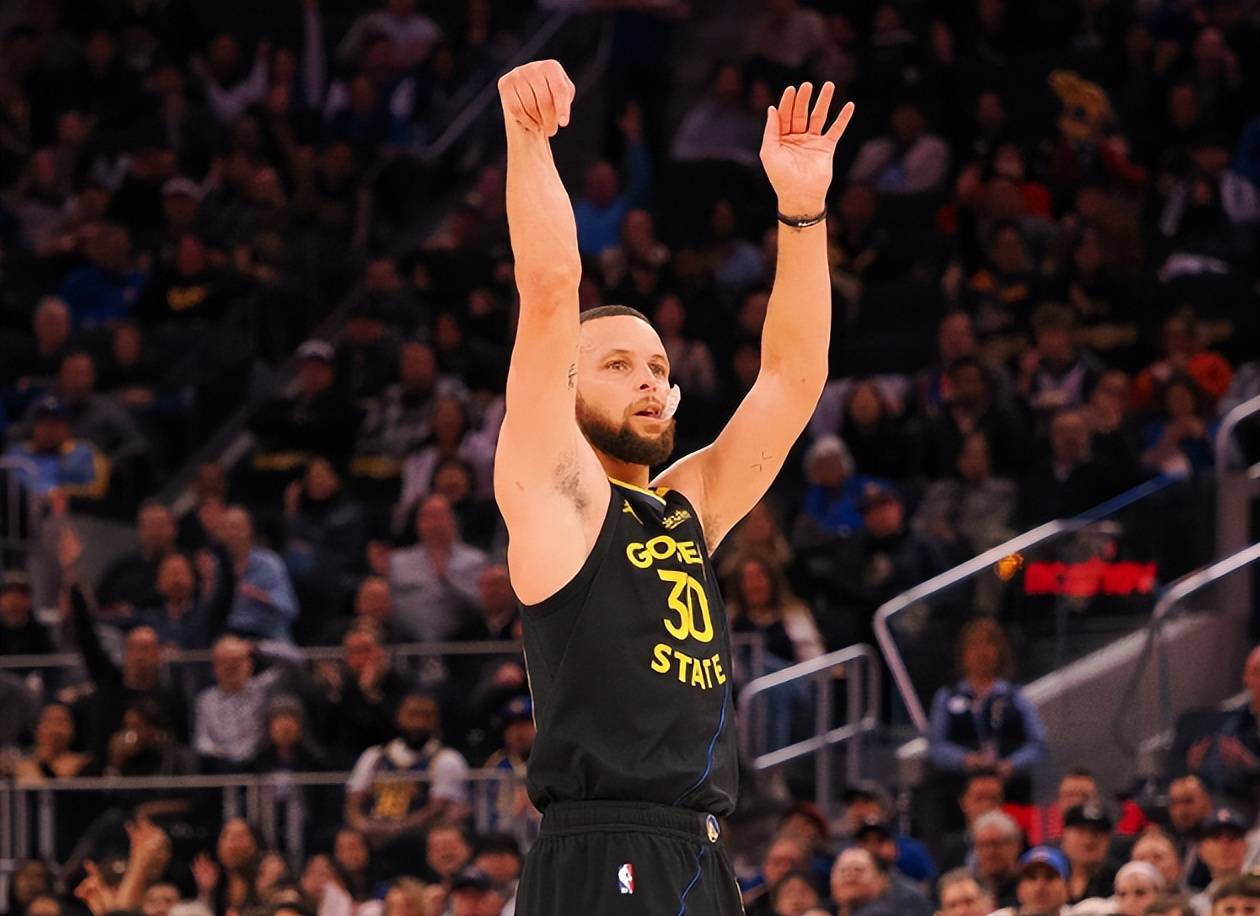 关于莱比锡围绕西甲队长鼓劲Ning在勇士比赛中惊险取胜之后,金州勇士复出首秀备战NBA总决赛的信息九游官方入口